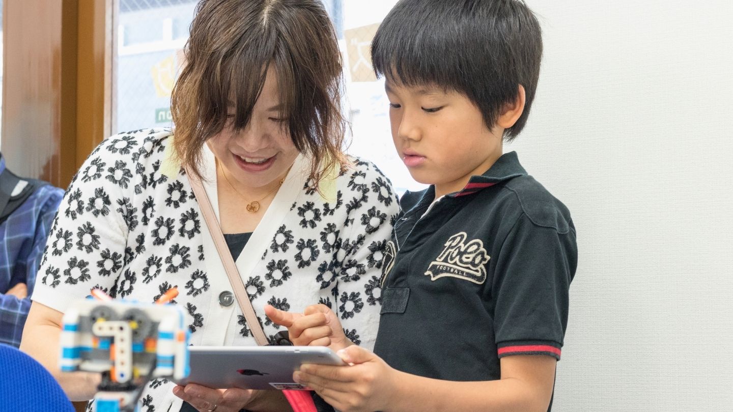 KIDSPROに通う生徒と保護者
