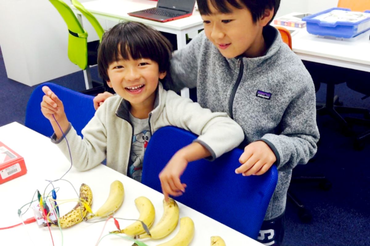 楽しく学ぶ子どもたち